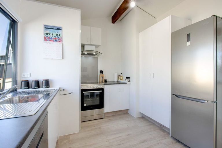 Photo of property in 60 Gillies Crescent, Waimarama, Havelock North, 4294