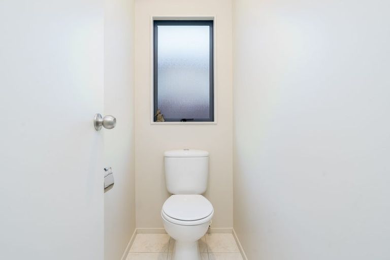 Photo of property in 17 Virginia Street, Henderson, Auckland, 0612