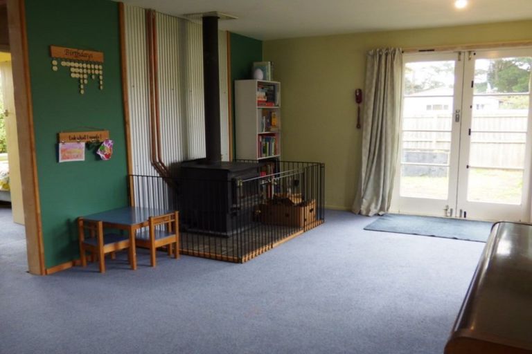 Photo of property in 13 Cross Street, Coalgate, 7673