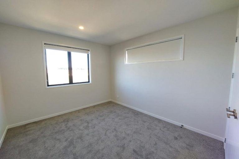 Photo of property in 33 Porowha Road, Westgate, Auckland, 0814