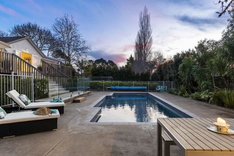 Photo of property in 48 Greenhithe Road, Greenhithe, Auckland, 0632