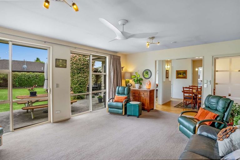 Photo of property in 11 Church Street, Oxford, 7430