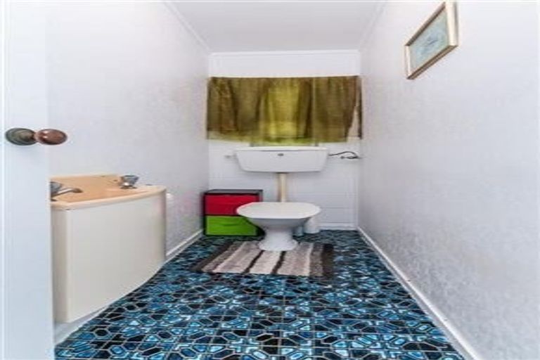 Photo of property in 1/64 Stredwick Drive, Torbay, Auckland, 0630