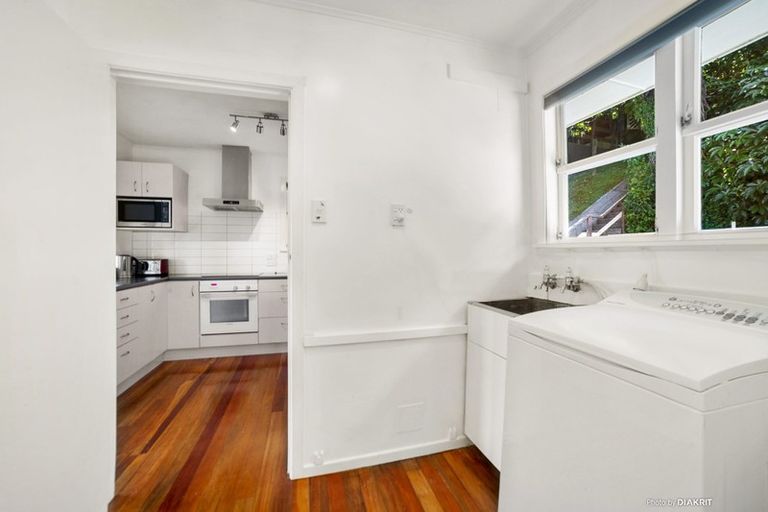 Photo of property in 20 Bedford Street, Northland, Wellington, 6012