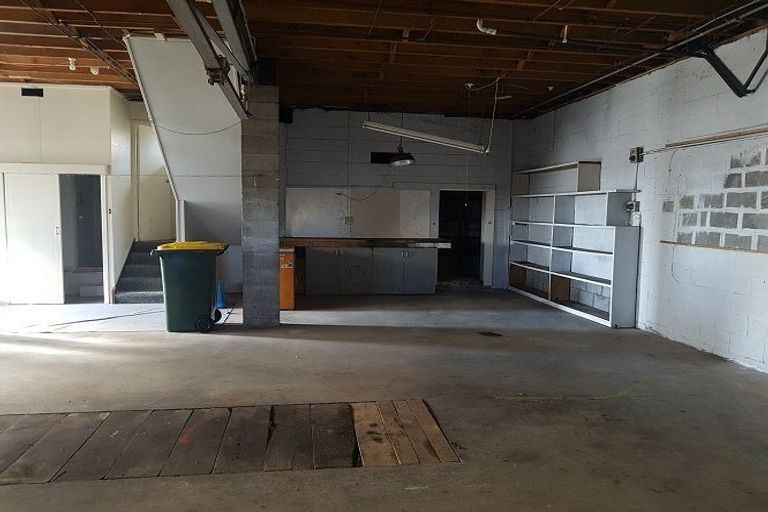 Photo of property in 5 Hillcrest Street, Glen Avon, New Plymouth, 4312