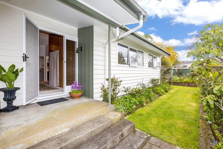 Photo of property in 11 Kiwi Street, Heretaunga, Upper Hutt, 5018