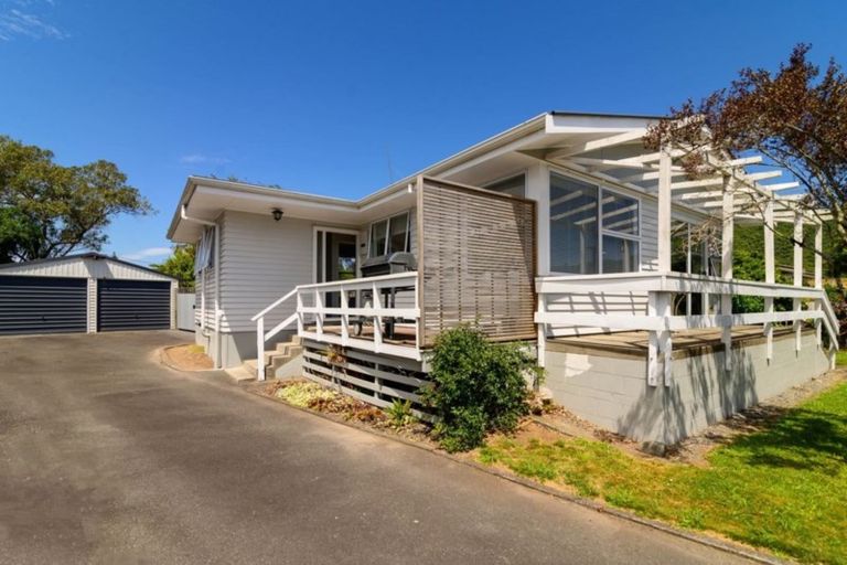 Photo of property in 16 Fenruss Street, Fairy Springs, Rotorua, 3015