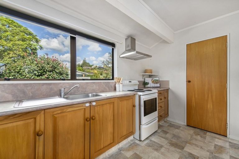 Photo of property in 1 Pandora Place, Welcome Bay, Tauranga, 3112