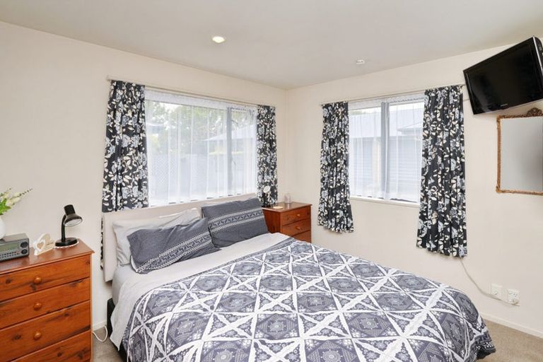 Photo of property in 2b Ferndown Lane, Bromley, Christchurch, 8062