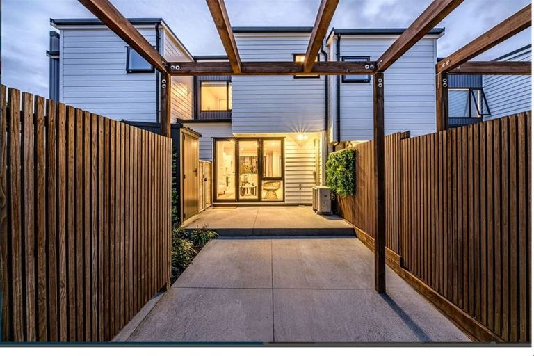 Photo of property in 84 Squadron Drive, Hobsonville, Auckland, 0616