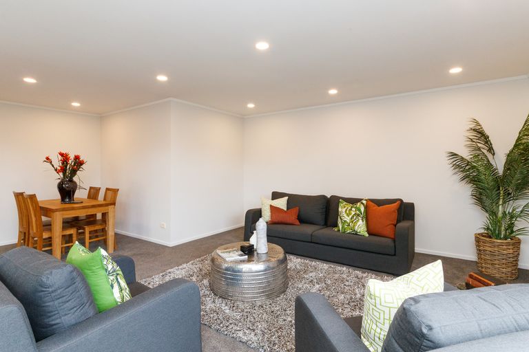 Photo of property in 9 Scandia Court, Hokowhitu, Palmerston North, 4410