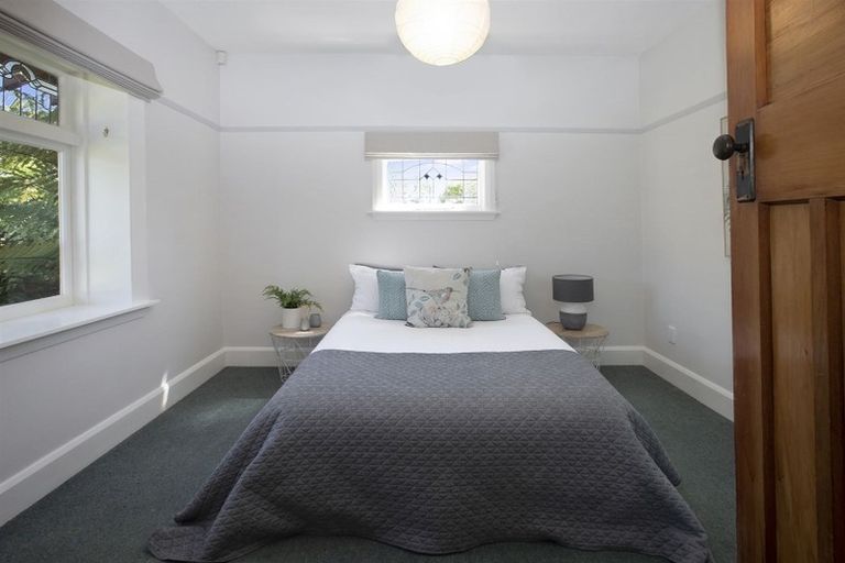 Photo of property in 57 Sandwich Road, Beckenham, Christchurch, 8023