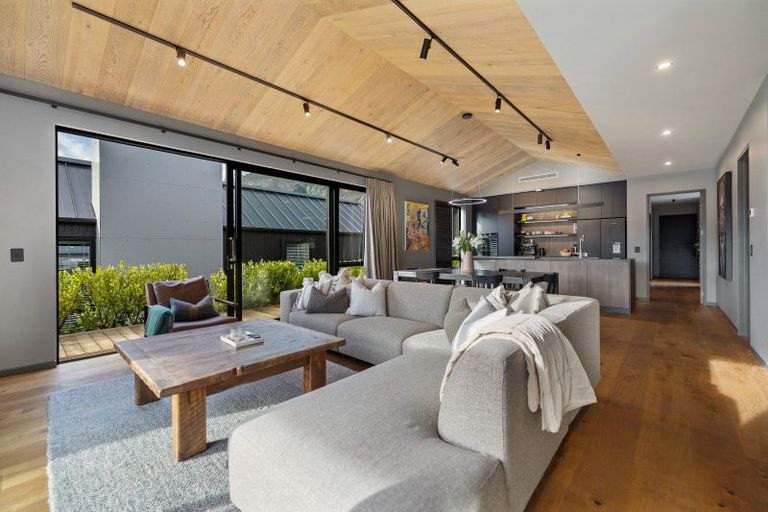 Photo of property in 11b Double Cone Road, Jacks Point, Queenstown, 9371