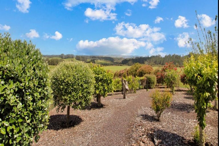 Photo of property in 913 Purerua Road, Te Tii, Kerikeri, 0294