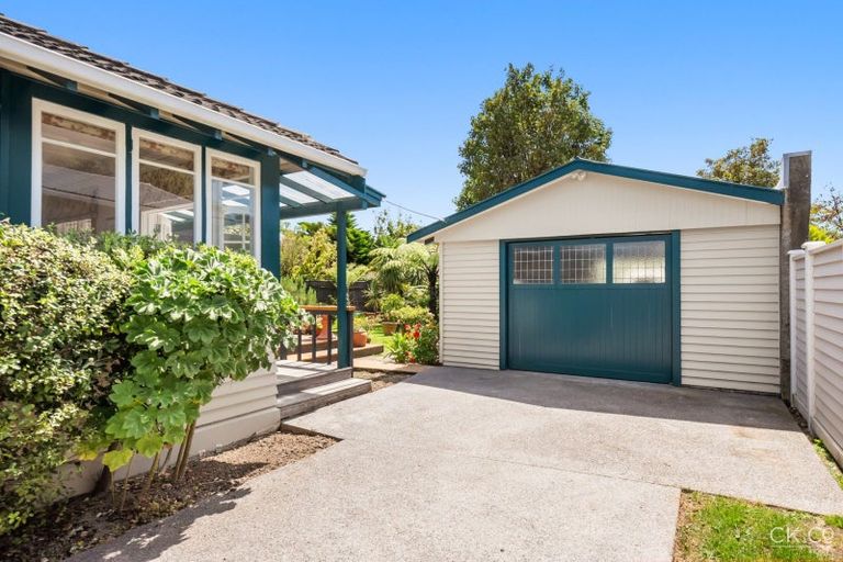 Photo of property in 25 Maire Street, Woburn, Lower Hutt, 5010