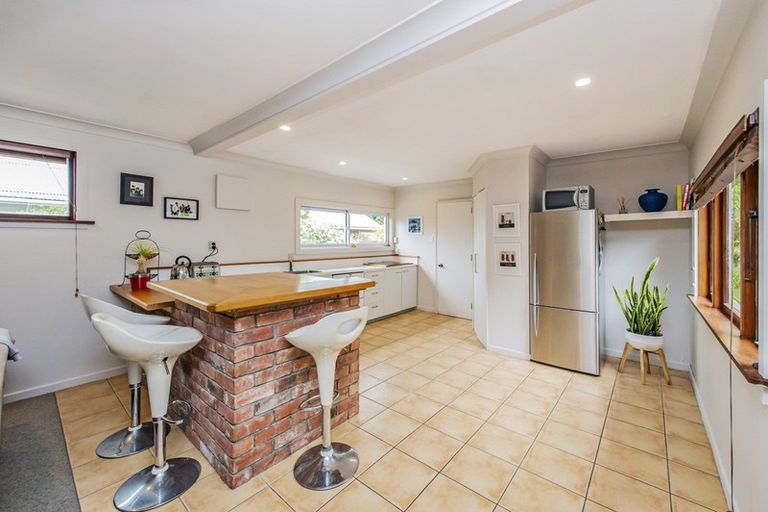 Photo of property in 51 Kings Avenue, Waikuku Beach, 7402