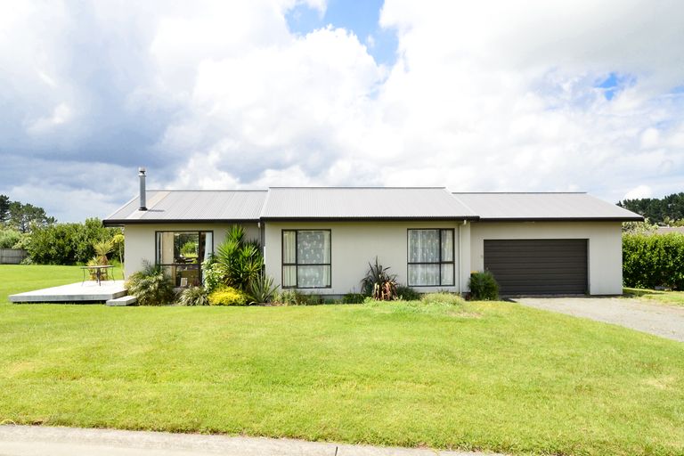 Photo of property in 50 Omana Avenue, Shelly Beach, Helensville, 0874