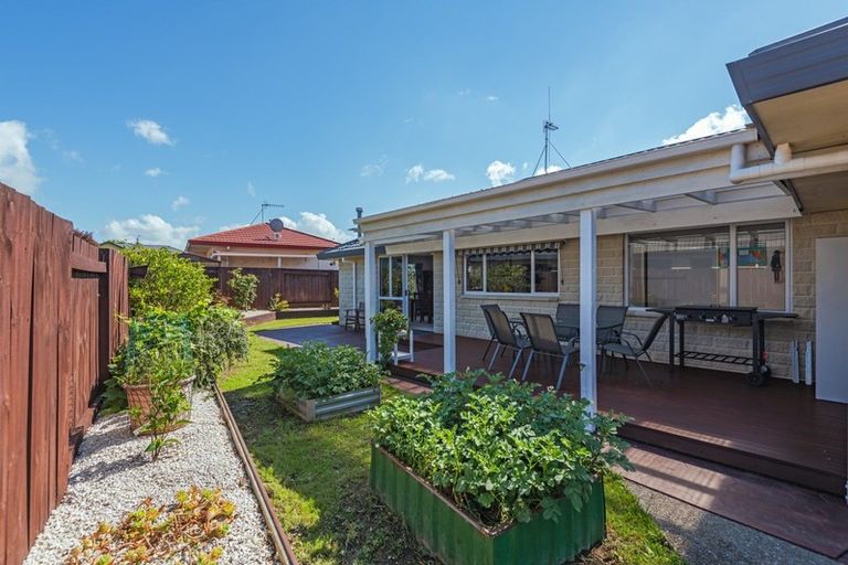 Photo of property in 4 Aspen Way, Kelvin Grove, Palmerston North, 4414