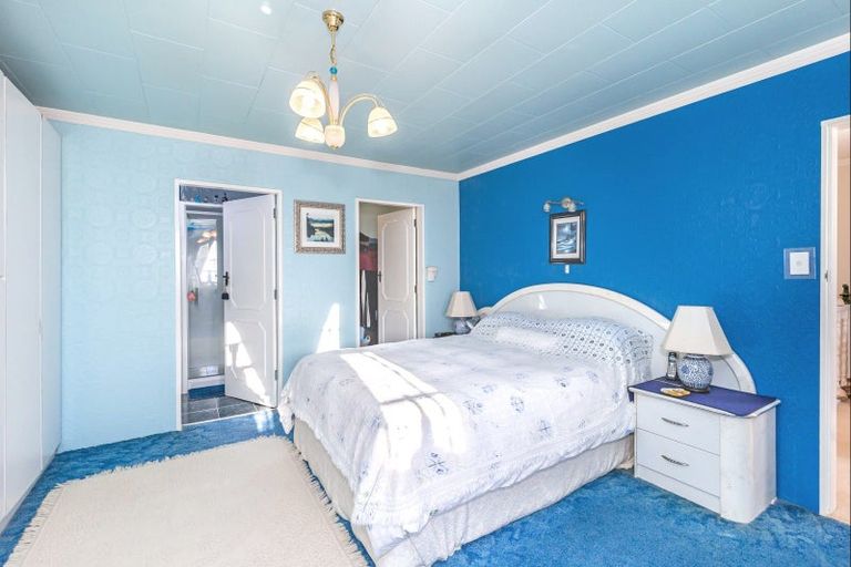 Photo of property in 2 Avon Street, Levin, 5510