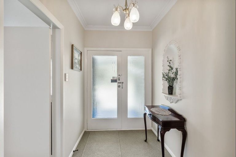 Photo of property in 26 Gladstone Road, Levin, 5571