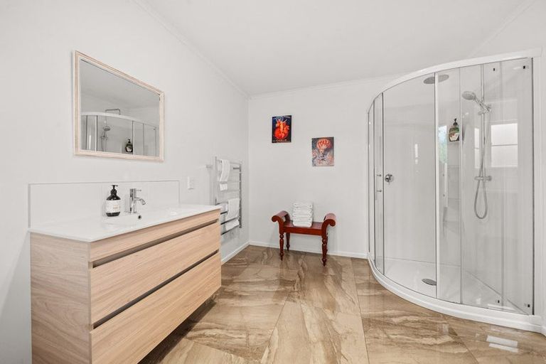 Photo of property in 30 Cologne Street, Martinborough, 5711