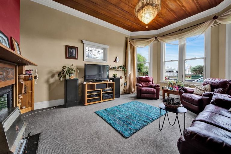 Photo of property in 15 Surrey Street, Hawera, 4610