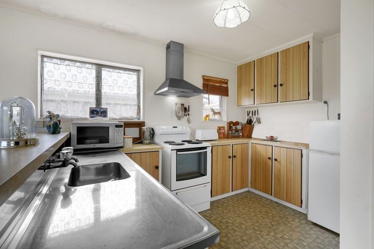 Photo of property in 14a Marchant Place, Westown, New Plymouth, 4310