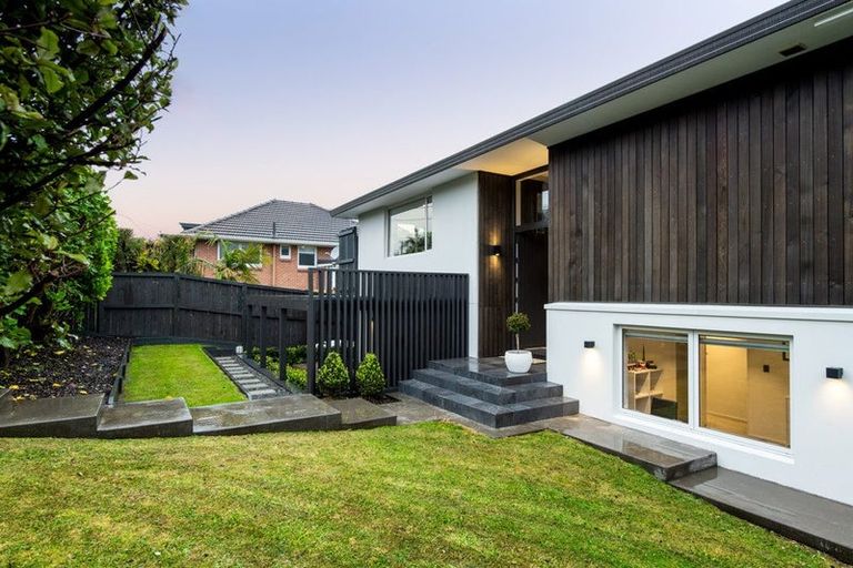 Photo of property in 7b Gulf Road, Murrays Bay, Auckland, 0630