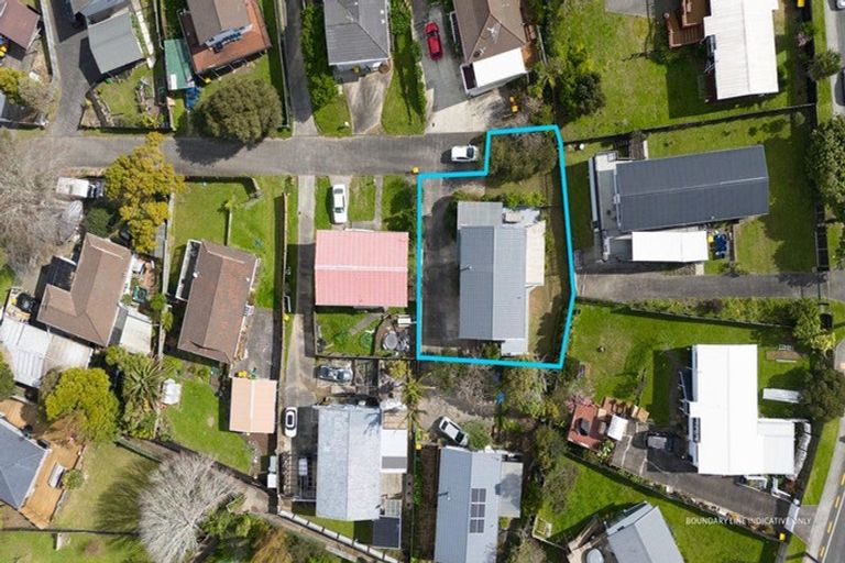 Photo of property in 1/21 Sarajevo Place, Massey, Auckland, 0614
