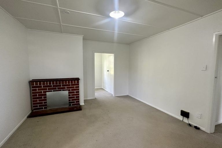 Photo of property in 8 Stephen Street, Johnsonville, Wellington, 6037