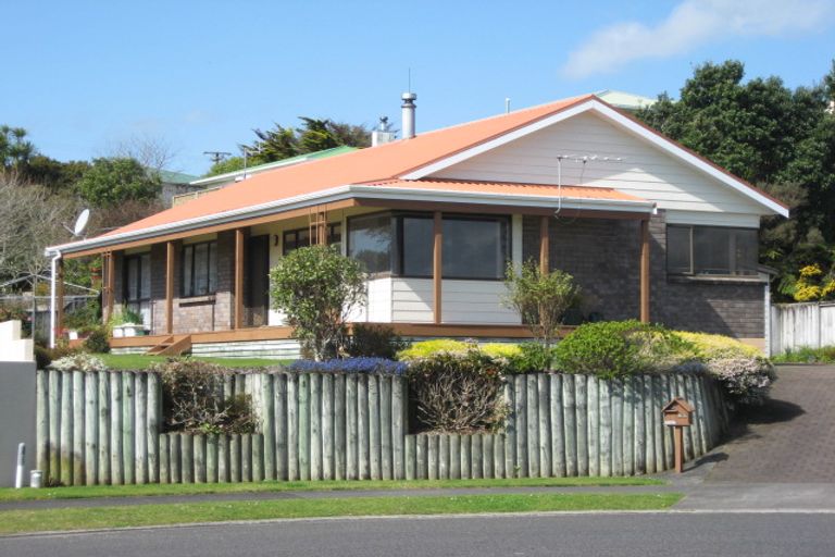 Photo of property in 21 Marchant Place, Westown, New Plymouth, 4310