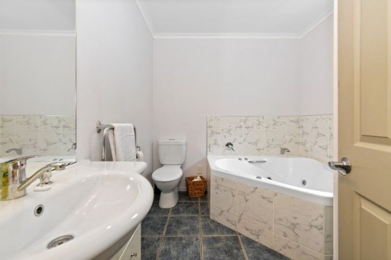 Photo of property in 84d Hillcrest Road, Hillcrest, Hamilton, 3216