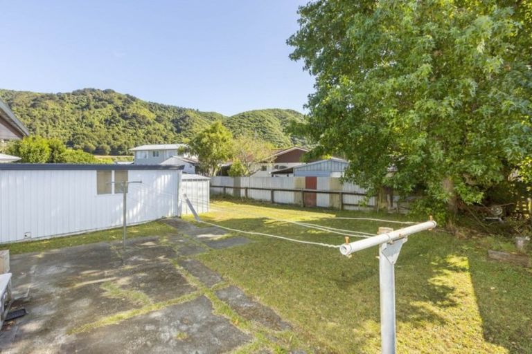 Photo of property in 23 Harvard Grove, Totara Park, Upper Hutt, 5018