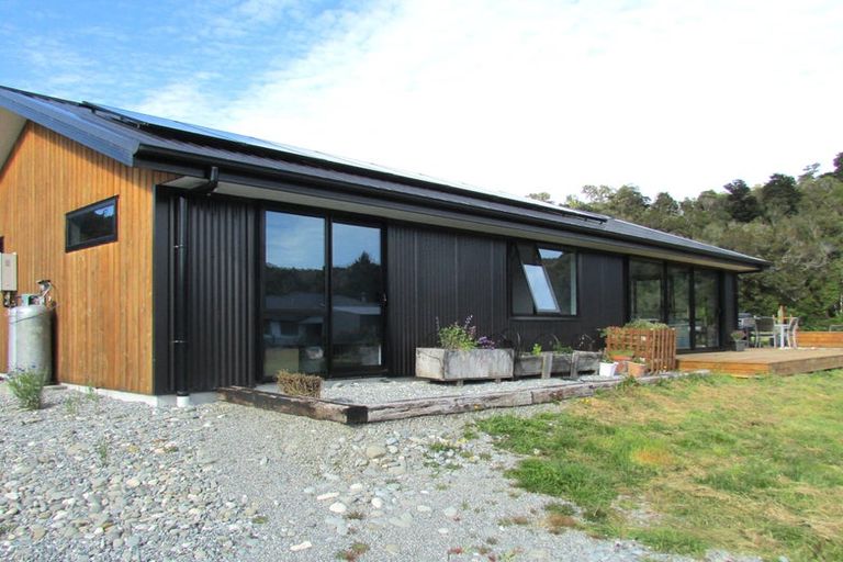Photo of property in 7 Aorangi Drive, Greymouth, 7805
