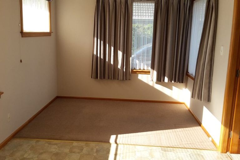 Photo of property in 77 Cutts Road, Russley, Christchurch, 8042