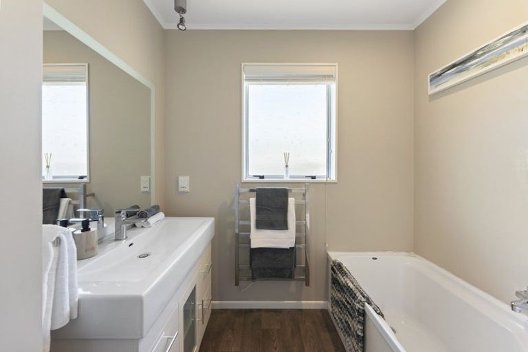 Photo of property in 85 Pasadena Crescent, Totara Park, Upper Hutt, 5018