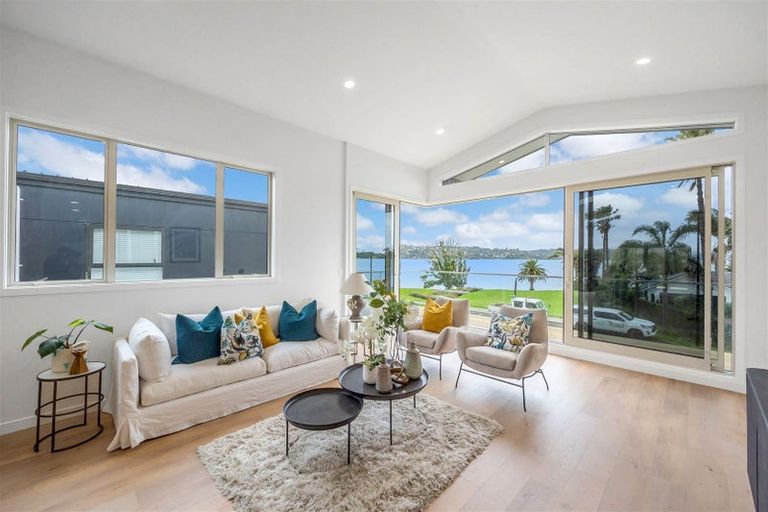 Photo of property in 2 Craigs Way, Hobsonville, Auckland, 0616