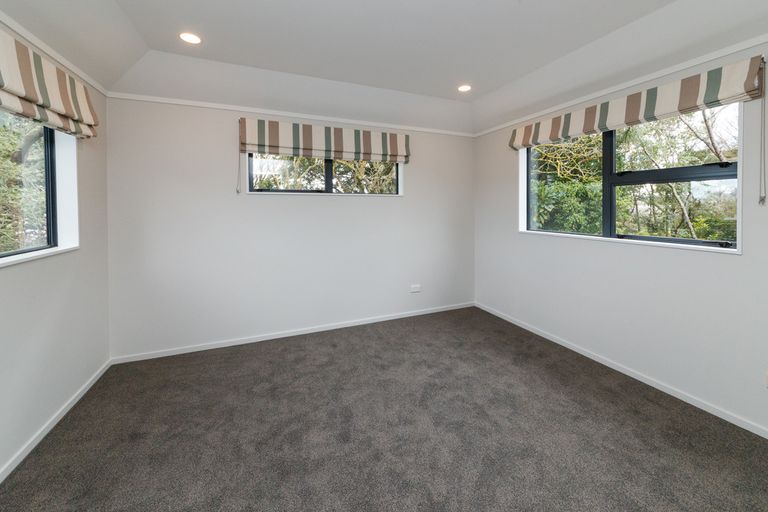 Photo of property in 9 Scandia Court, Hokowhitu, Palmerston North, 4410