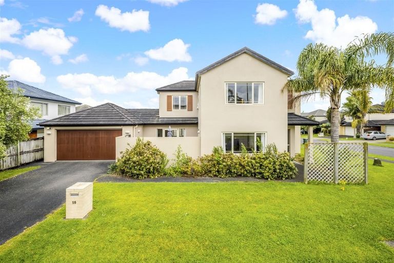 Photo of property in 18 Greenbrooke Drive, Flat Bush, Auckland, 2016
