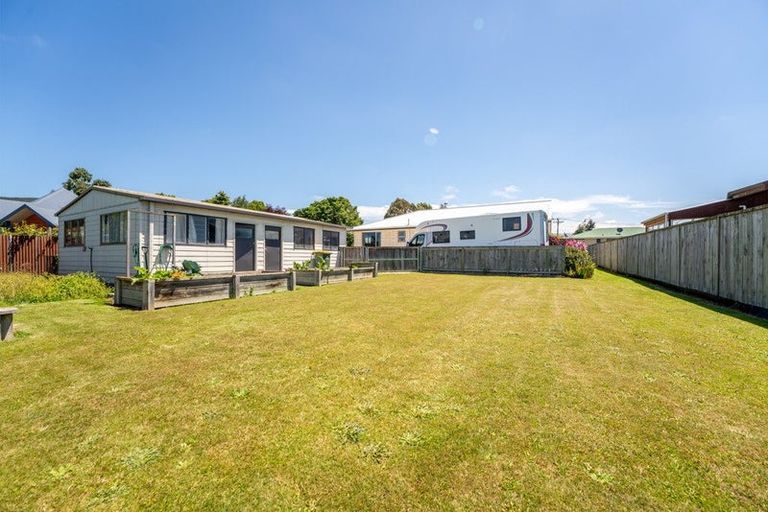 Photo of property in 25 Smith Street, Waimate, 7924