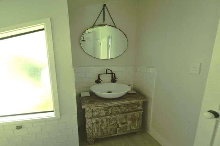 Photo of property in 18 Aranoni Track, Clifton, Christchurch, 8081