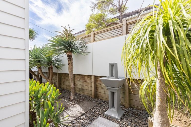 Photo of property in 9b Chilman Street, Strandon, New Plymouth, 4312