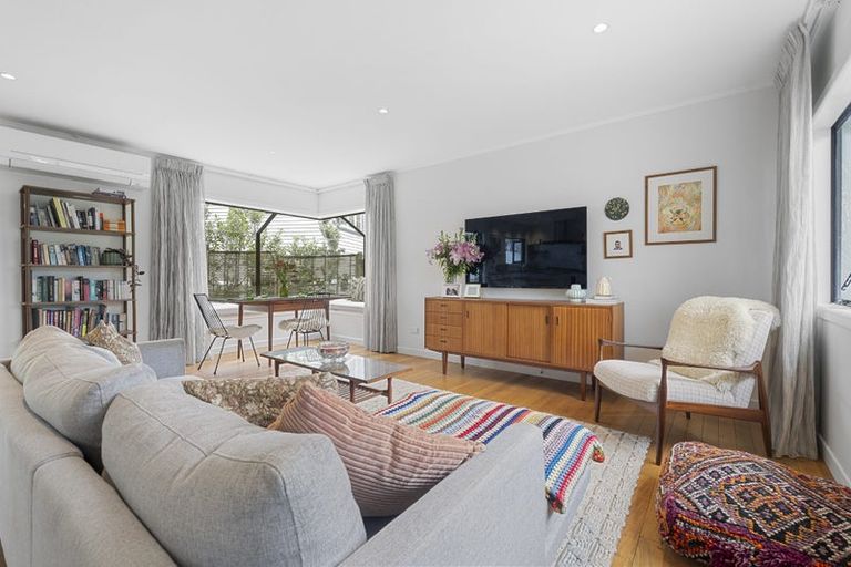 Photo of property in 20 Rawhiti Road, Manly, Whangaparaoa, 0930