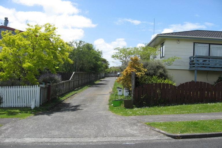 Photo of property in 1/9 Kopara Place, Clendon Park, Auckland, 2103