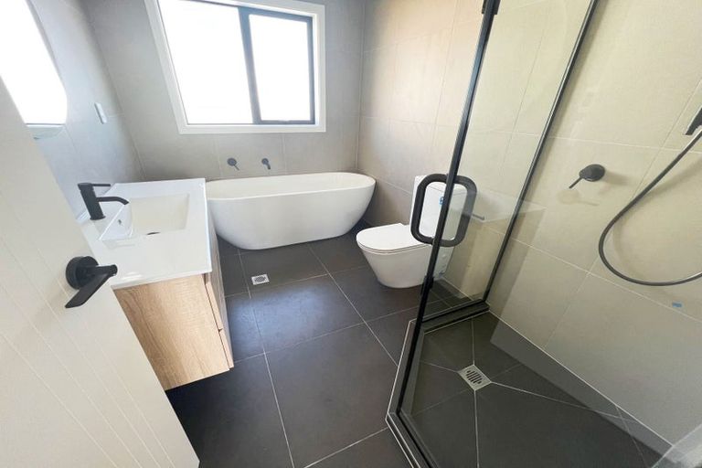 Photo of property in 17 Manawanui Way, Orewa, 0931