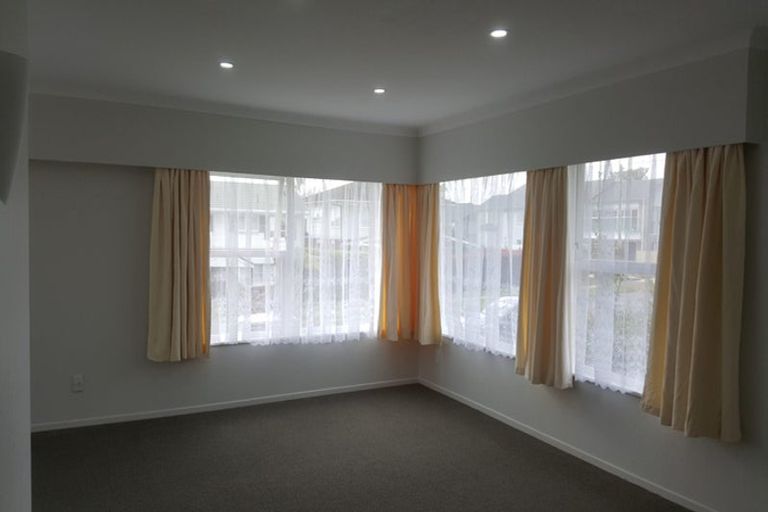 Photo of property in 1/74 Jutland Road, Hauraki, Auckland, 0622
