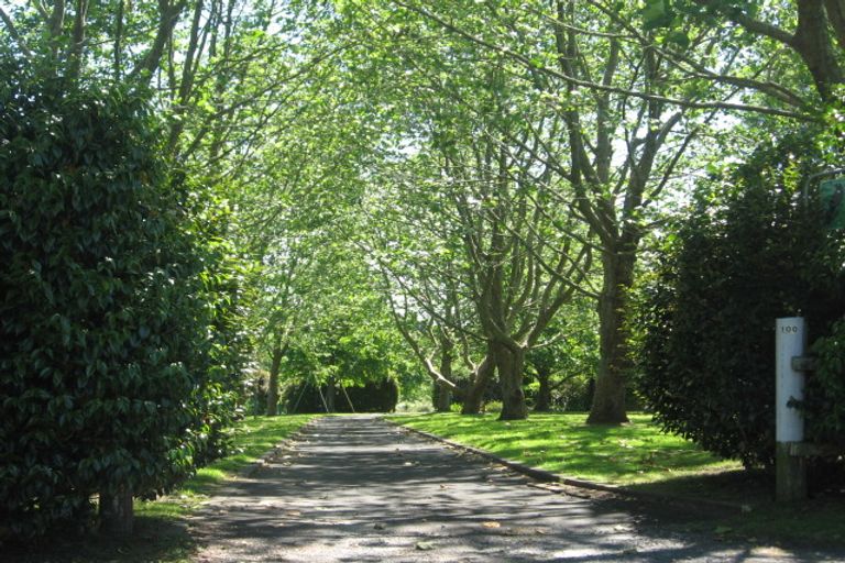 Photo of property in 100 Munro Road, Minden, Tauranga, 3179