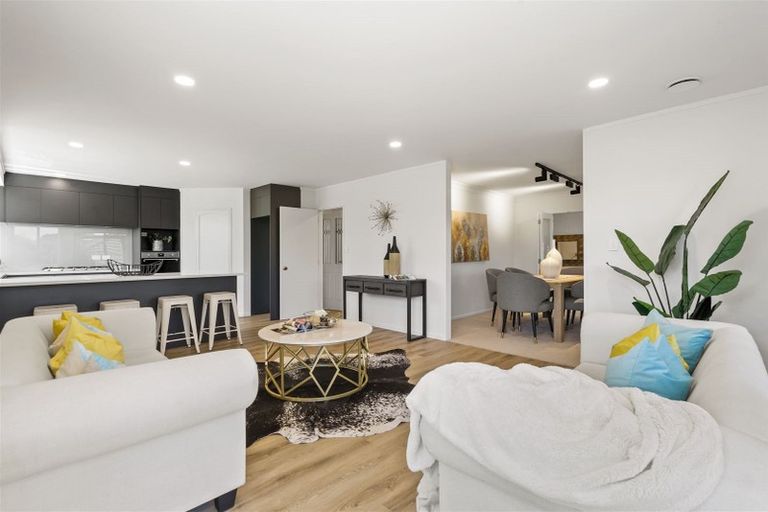 Photo of property in 44 Wairere Road, The Gardens, Auckland, 2105