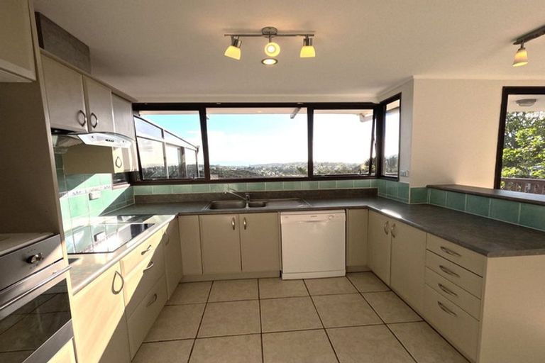 Photo of property in 951 East Coast Road, Torbay, Auckland, 0630