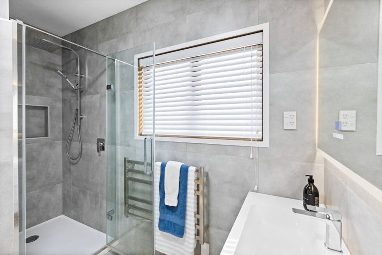 Photo of property in 2 Bale Place, Havelock North, 4130